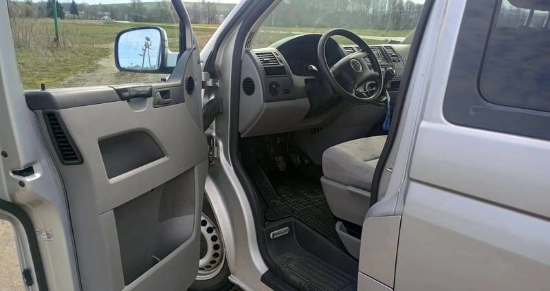 Volkswagen Caravelle cena 38900 przebieg: 410000, rok produkcji 2005 z Opole małe 67